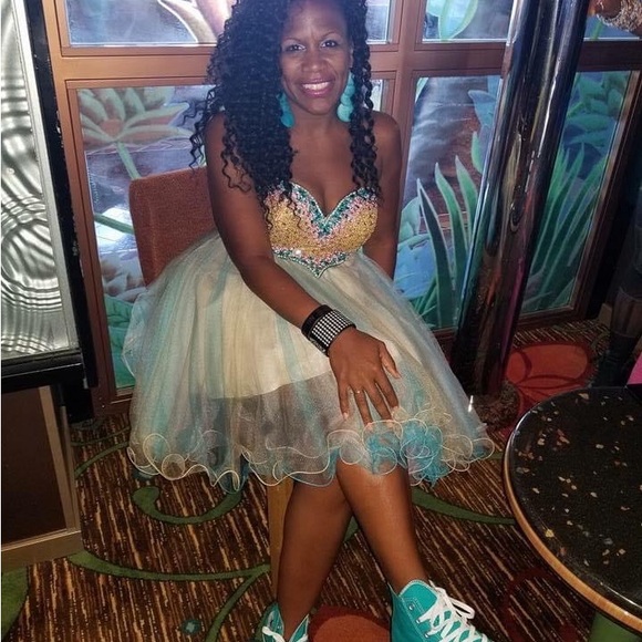 Terani Couture Cocktail Party Dress Size 10. Worn once - Picture 3 of 3